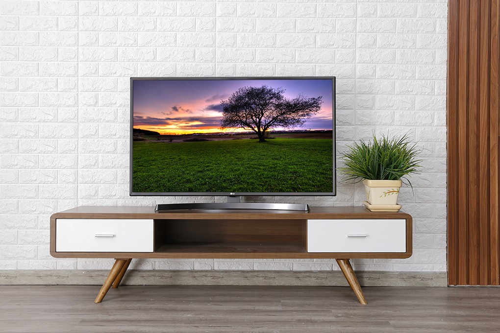 Image Smart Tivi LG 4K 43 inch 43UK6540PTD 1